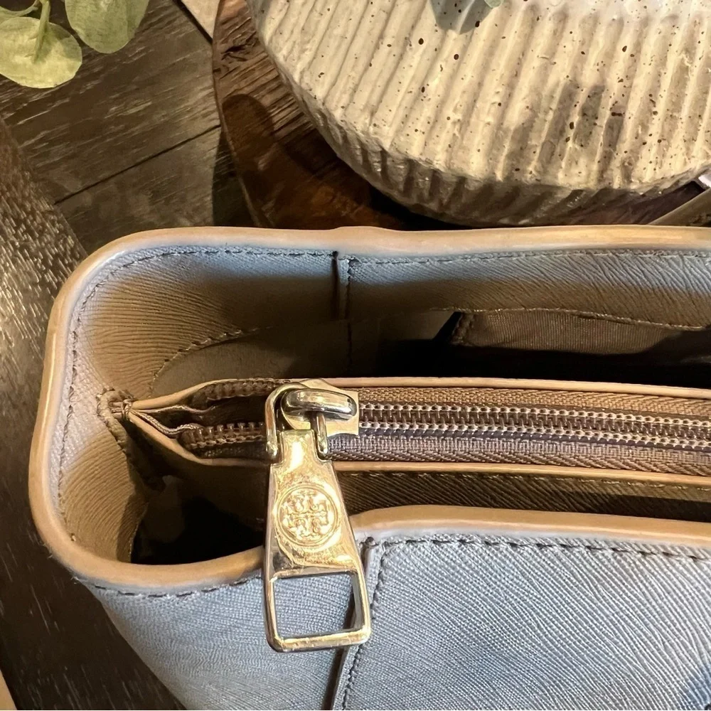 Tory Burch Emerson Carryall Bag - Tan
